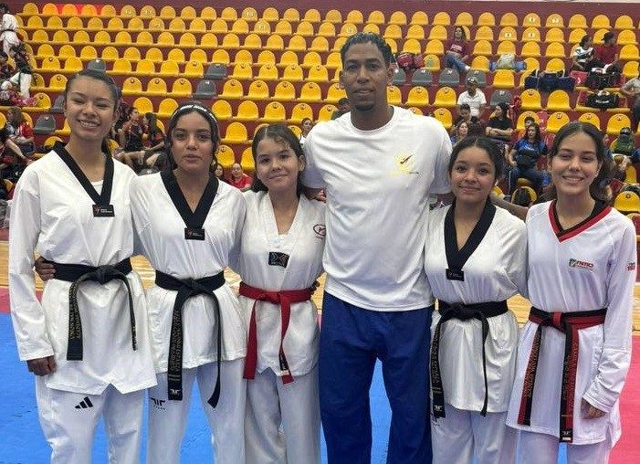 Cobas Taekwondo Dojo - Class in progress